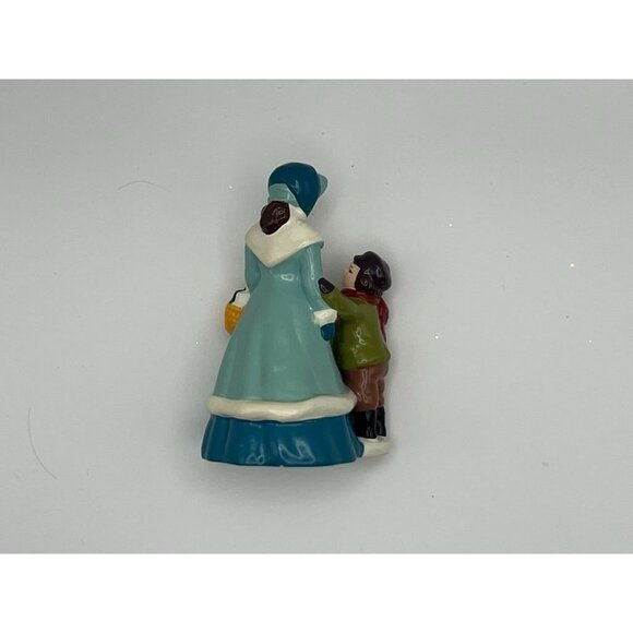Avon McConnell’s Corners Christmas 1982 Figurine Woman & Child Vintage Japan 5” - Picture 6 of 7